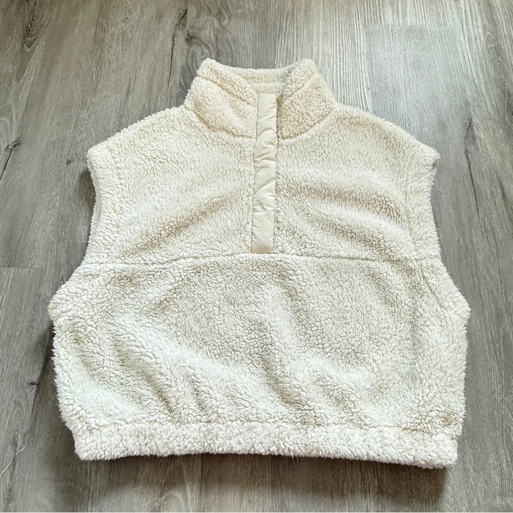 H&M Divided Cozy Cream Sherpa Sweater Vest sz S